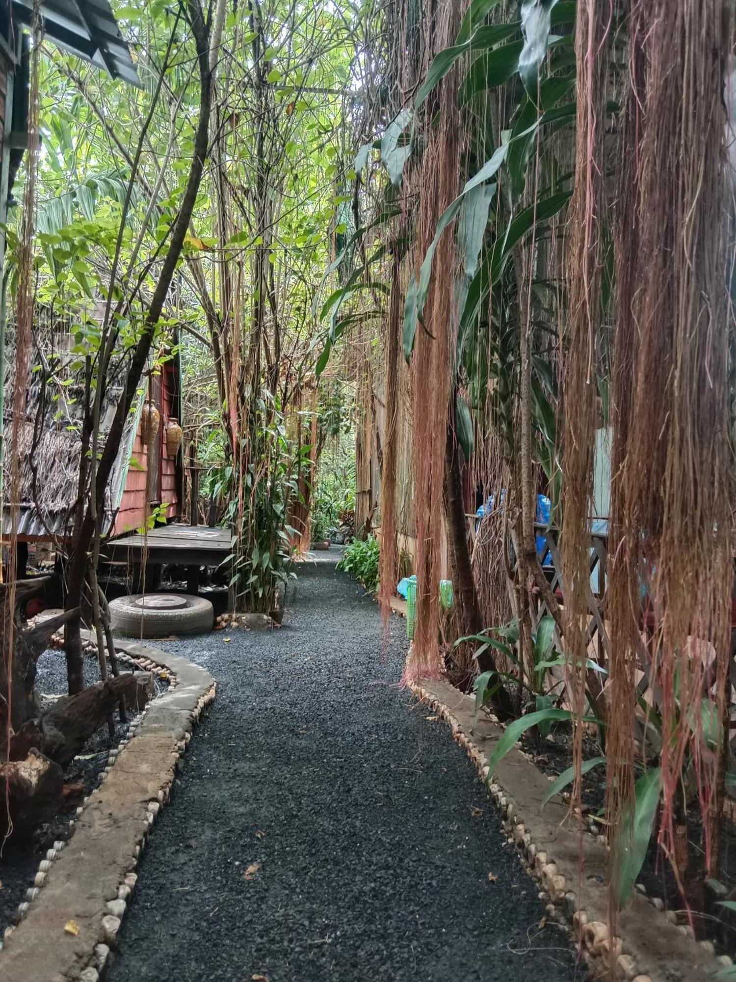 Ratanakiri Homestay&Jungle Trek Banlung Bagian luar foto